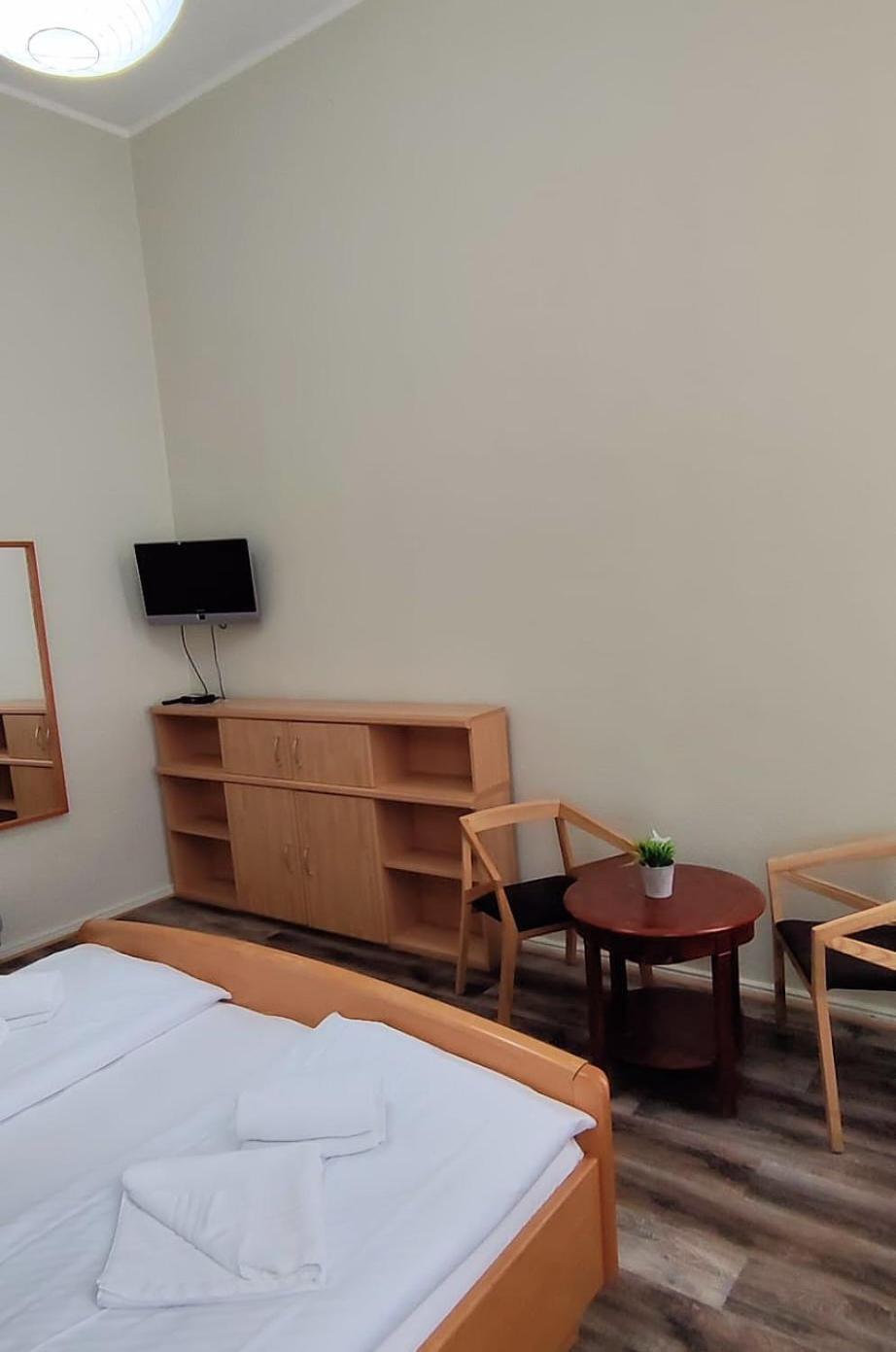 I Guest house